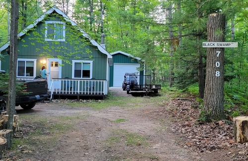 Higgins Lake Cabin | Private, wooded, cozy cabin close to Higgins Lake has everything you need!