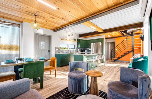 Omaha House | PrivatePOOL HotTub Modern Luxury TableRockLake VIEWS Rooftop Branson BigCedar