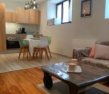 Bellegarde-sur-Valserine Apartment | Proche gare, cosy, courte et moyenne durée