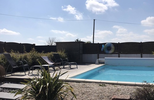 Vertou House | Proche Helfest, 15 mn Clisson, Grande Maison, Piscine