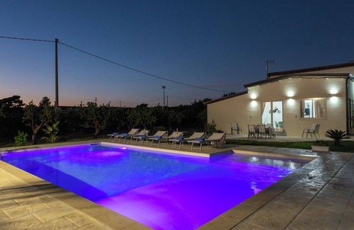 Ispica Villa | Profumo di Zagara 6+2, Emma Villas