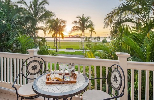 Truman Annex Condo | *PROMENADE TO PARADISE @ THE ANNEX* Ocean Condo & Pool + LAST KEY SERVICES.