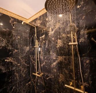 Hennebont Apartment | Promesse d'une nuit avec Balnéo privative