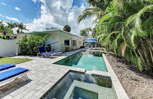 Holmes Beach House | Promise Kept - Holmes Beach Pool Home Rental