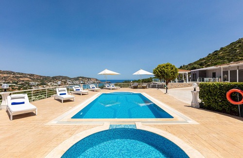 Bali Villa | Promitheas Villa, with Pool & Heated Spa Whirlpool, ΒΒQ Facilities, Playground