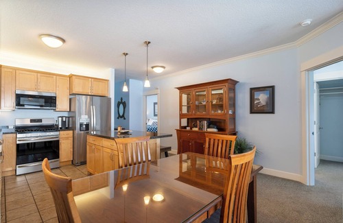 Lincoln City Condo | Promo! Third Floor Condo, Oceanfront, Private Hot Tub, Pool, and Free Wifi