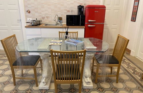 L'Assunta House | PROMOTION "TOURISTHOUSE MONOPOLI 10" ROOM1 TRIPLE WITH EN SUITE BATHROOM