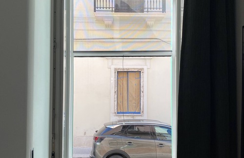 L'Assunta House | PROMOTION "TOURISTHOUSE MONOPOLI 10" ROOM1 TRIPLE WITH EN SUITE BATHROOM