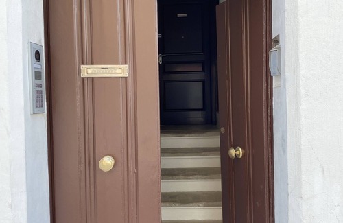 L'Assunta House | PROMOTION "TOURISTHOUSE MONOPOLI 10" ROOM1 TRIPLE WITH EN SUITE BATHROOM