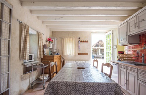 Pontigne House | Propriété au Calme Avec Piscine au Coeur de L'anjou ! Idéale Pour les Familles