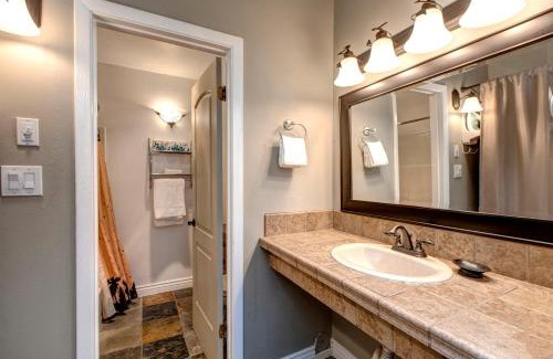 North Park City Apartment | Prospector Lodge 612 by Moose Management