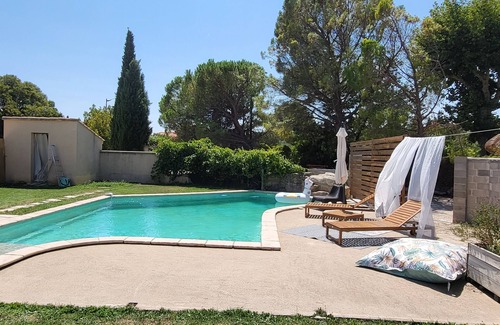 Serignan-du-Comtat House | Provencal House with Pool & Pool House
