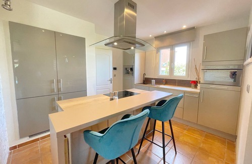 Castillon-du-Gard House | Provencal villa in the vineyards /150m2 /Swimming pool /3 bedrooms /3 bathrooms