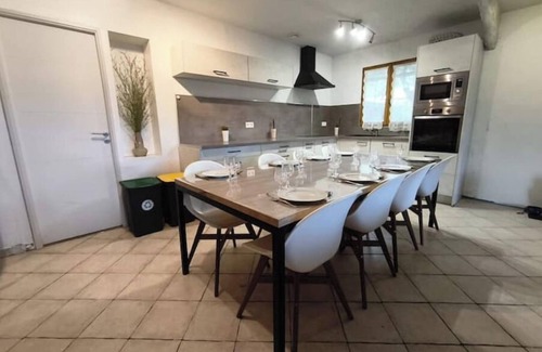 Cabasse Villa | Provençal villa in pinewoods with fireplace, pets welcome