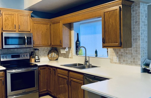 Camdenton House | Prvt COVE on 4 corners of Lake. Dock, Boat Ramp, Kayak, SUP, LiLy PaD & floats