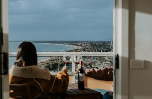 Frankston Apartment | Pudding's Home Luxury Oceanfront Escape
