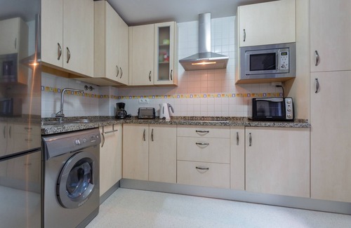 Old Town Apartment | Puerta San FELIX free parking by Cadiz4Rentals