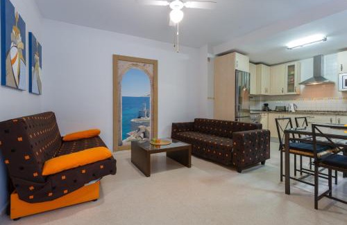 Old Town Apartment | Puerta San FELIX free parking by Cadiz4Rentals