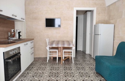 Mola di Bari House | Puglia Holiday Home, 10 minutes away from Polignano a mare. Newly renovated