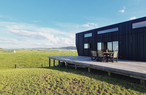 Pukehina House | Pukehina Beach, Coastal Tiny house farm stay