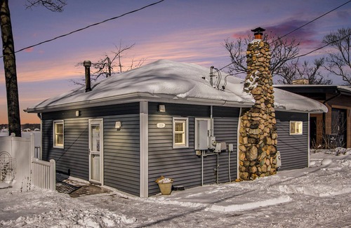 Plainwell Cottage | Pure Michigan at Pine Lake