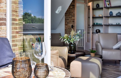 Putbus Apartment | Pure relaxation and nature: the inviting boathouse in Nadelitz near Putbus