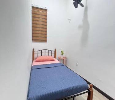 Putrajaya Apartment | Putrajaya Homestay with High Speed Internet, 5minutes PICC, 20 Minutes to KLIA