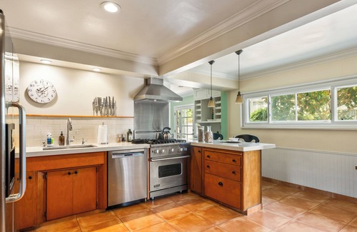 Point Loma Heights House | Putting Green, Firepit + Game Room & Outdoor Dining Near Beaches | Zola Street