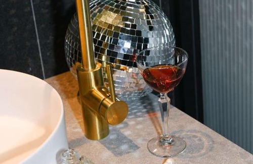 Newcastle Hotel | QT Newcastle