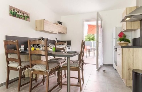 Saint-Philbert-de-Grand-Lieu Cottage | Quiet countryside retreat with private garden, terrace, and garage