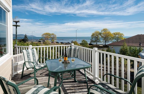 Pointe-au-Pic Ski Chalet | QUA-15 (On foot from the Casino de Charlevoix)