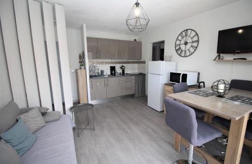 Le Port Apartment | QUAI12- Appartement T2 vue Marina