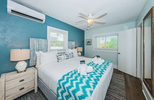 Sunset Beach Hotel | Quaint 1- bedroom suite, View of the Water