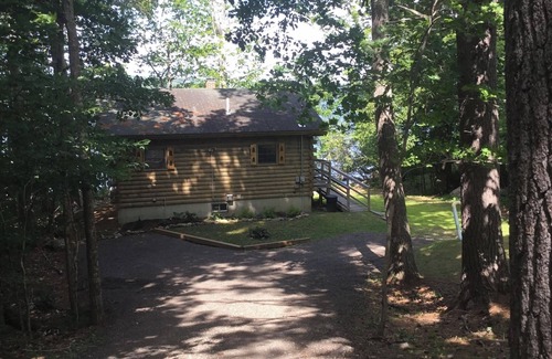 Weeks Mills Cabin | Quaint 2-bedroom cabin in Augusta