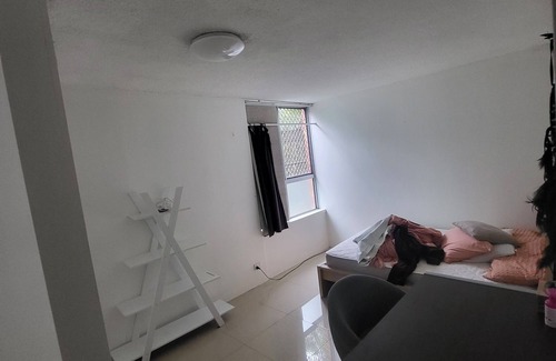 Toowong Apartment | Quaint 2BHK with Cozy Garden | Single Room | Double Room, Heart of Toowong, BNE