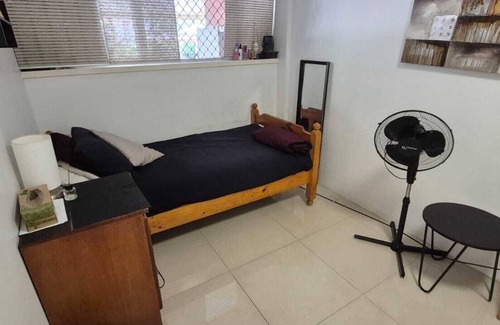 Toowong Apartment | Quaint 2BHK with Cozy Garden | Single Room | Double Room, Heart of Toowong, BNE