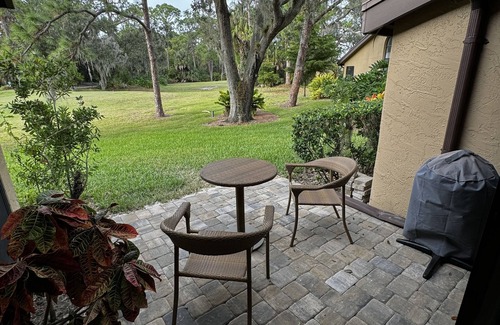 The Meadows Villa | Quaint and classy golf course villa in the Meadows
