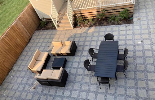 Faubourg Delassize Villa | Quaint Charm: NOLA Vintage Home near St. Charles