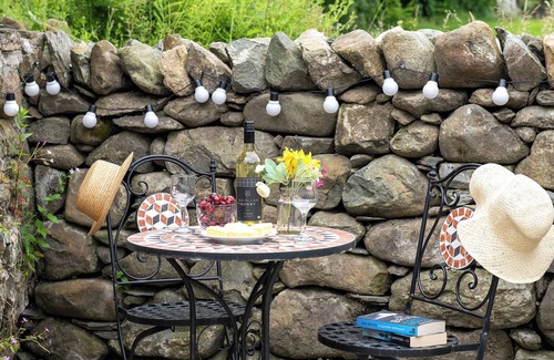 Dolgellau Cottage | Quaint, charming cottage featuring cosy log burner