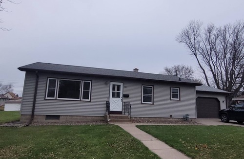 Platteville House | Quaint, clean home in quiet neighborhood.