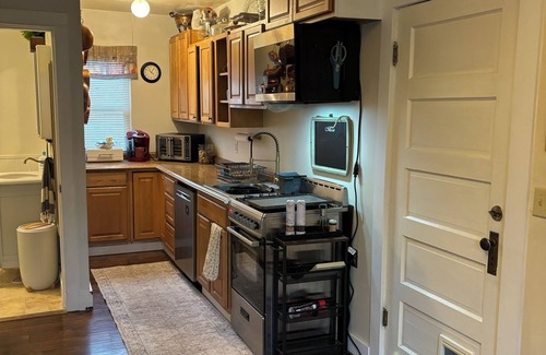 Sumner Cottage | Quaint cottage centrally located in Pleasantville