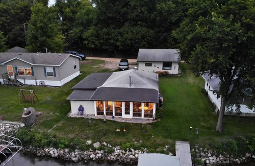 Fergus Falls Cottage | Quaint Cottage on Swan Lake