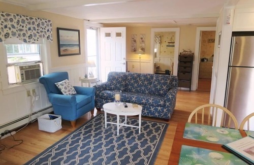 Dennis Port House | Quaint Cottage Walk to Beach AC Dog Friendly WiFi Large Patio