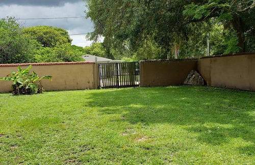 Clearwater Apartment | Quaint Cozy Cottage Guest House with pool for 2, dogs OK, golf course