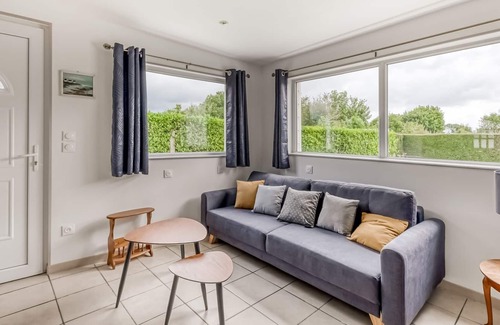 Tracy-sur-Mer House | Quaint Holiday Home in Tracy sur Mer near Seabeach