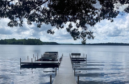 Deerwood Cabin | Quaint Lakeside retreat on Bay Lake