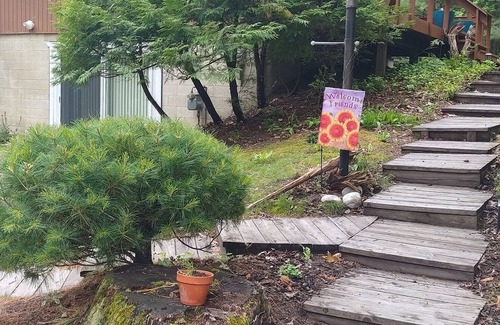 Mayfield Apartment | Quaint Pond Retreat for 2 Clean Cozy Private Near Traverse City!