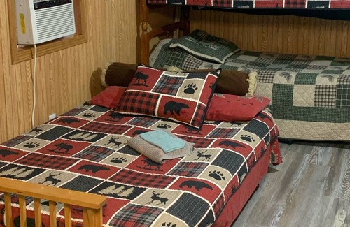 McGregor Cabin | Quaint Private Cabin on Land