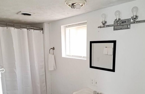 Keokuk House | Quaint & Sleek Home in Keokuk
