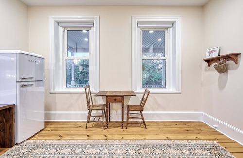 Halifax Apartment | Quaint Studio Suite in Historic Farmhouse - nNearby river access and hiking!